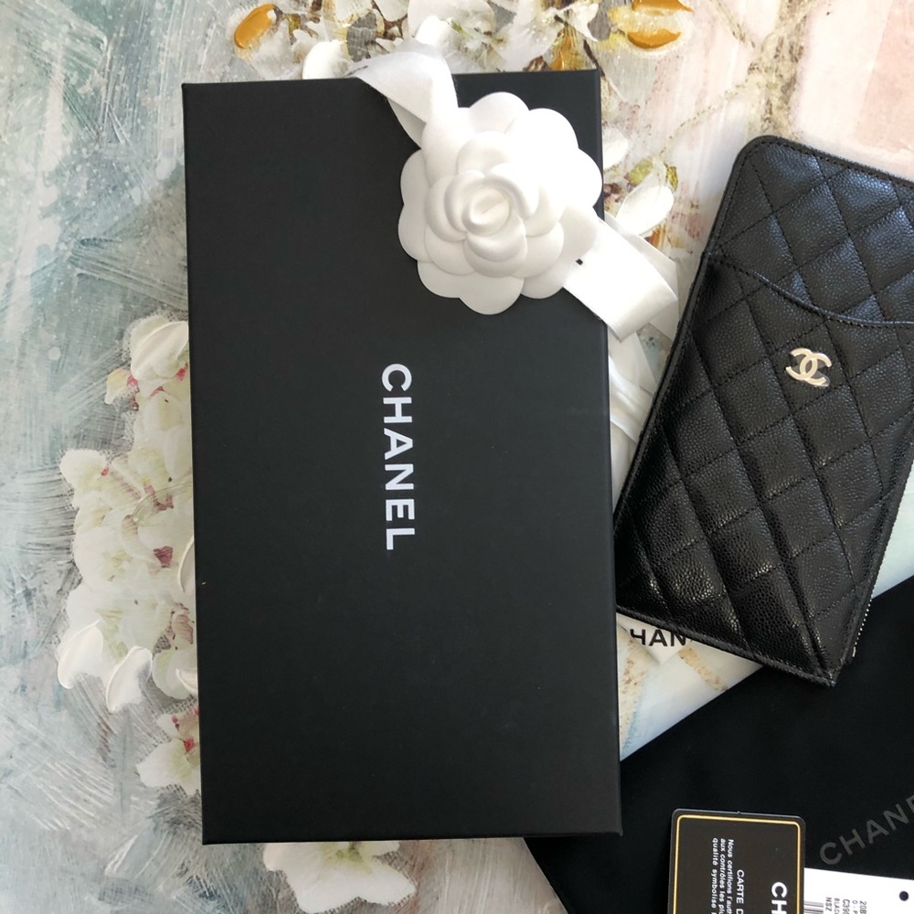 Brand new Chanel black phone wallet SHW - Picture 14 of 16